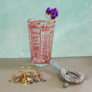 Bar Glass With Measuring Scale Drink Recipes Swizzle Sticks Strainer, Charms